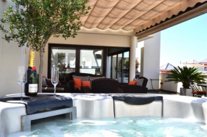 RSH14A - Terrace with hot tub and fantastic views
